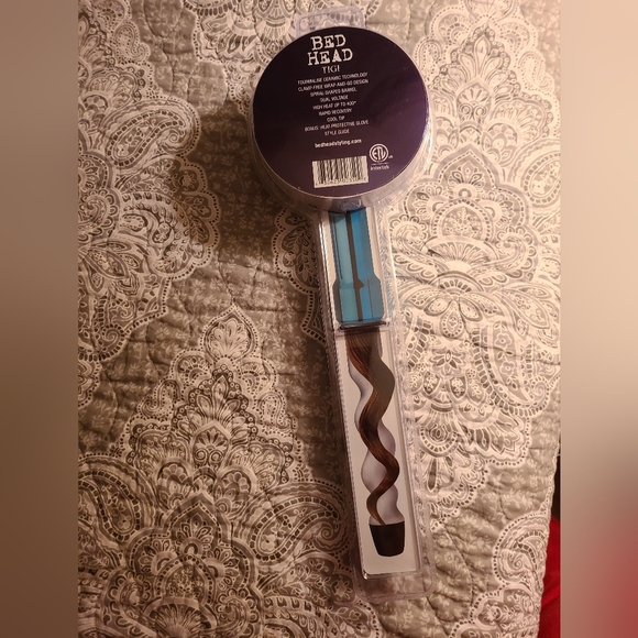 Bed Head Tigi Curlipops 1 inch Tourmaline Ceramic Spiral Styling Iron - Picture 2 of 4
